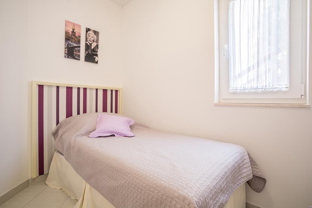 Apartments Oleandar Рогозниця Номер фото