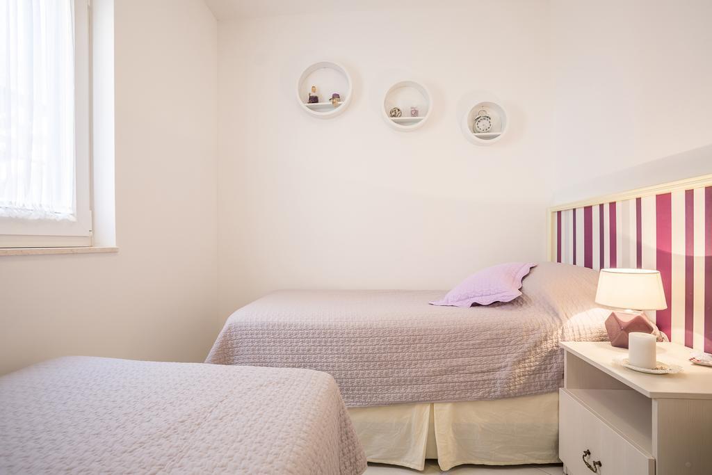 Apartments Oleandar Рогозниця Номер фото